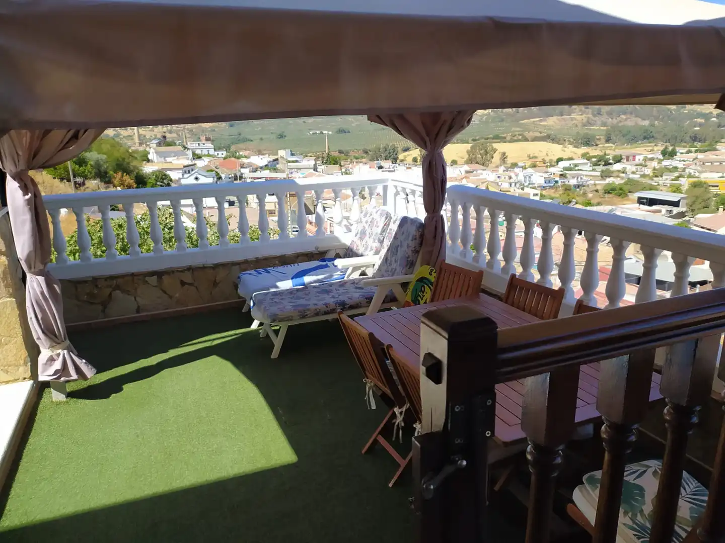 Terrassa de Casa o xalet en venda en Villanueva del Río y Minas amb Aire condicionat, Jardí privat i Terrassa