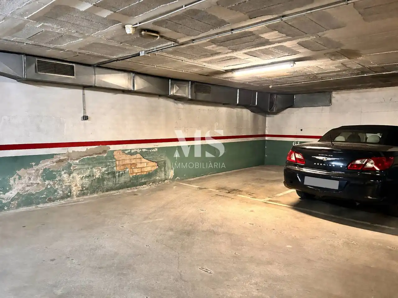 Parkplatz von Garage zur Miete in Vic