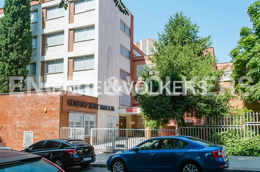 Außenansicht von Wohnung zur Miete in Madrid mit Klimaanlage, Heizung und Terrasse