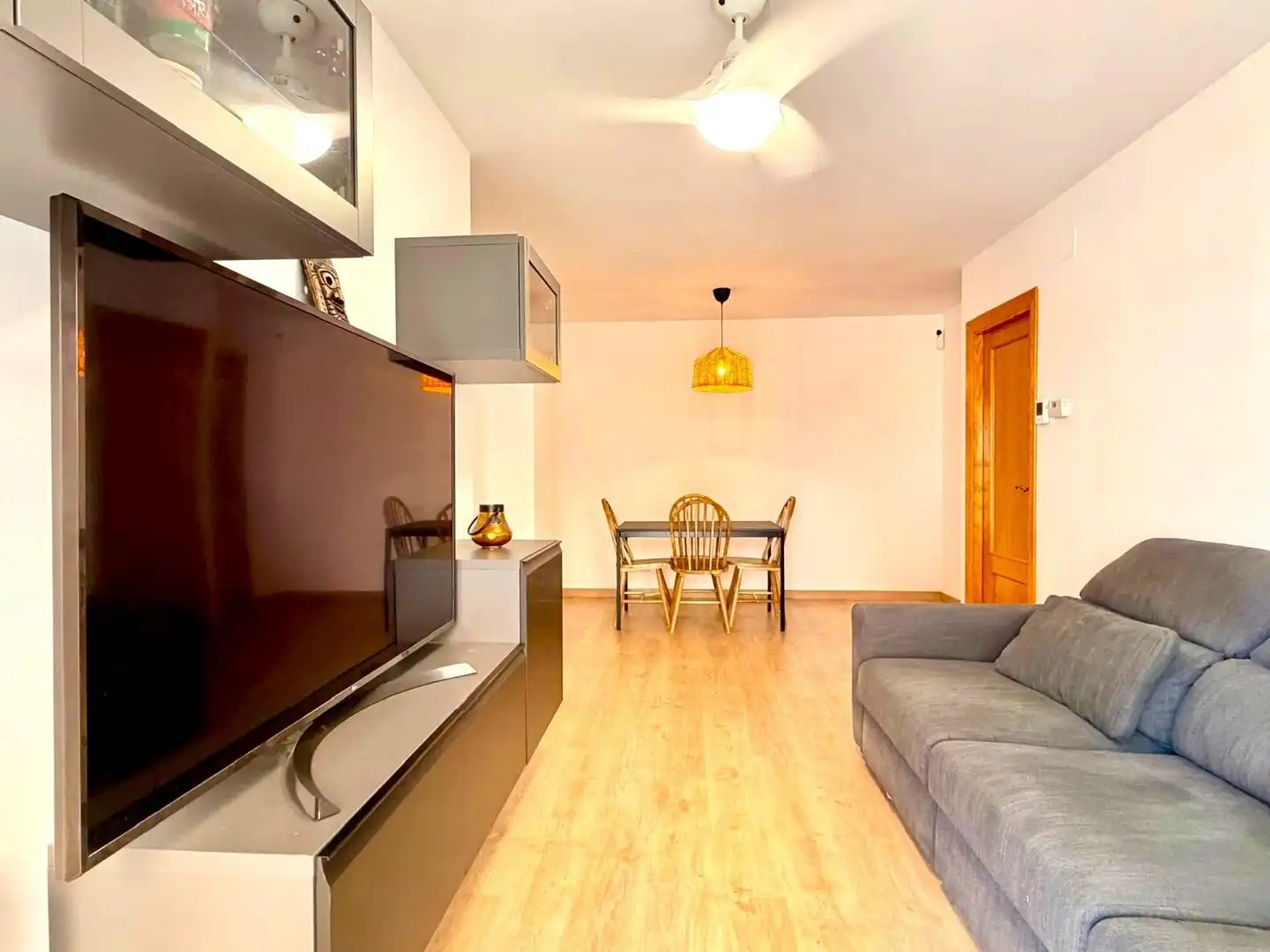 Sala de estar de Piso en venta en Granollers con Calefacción, Trastero y Balcón