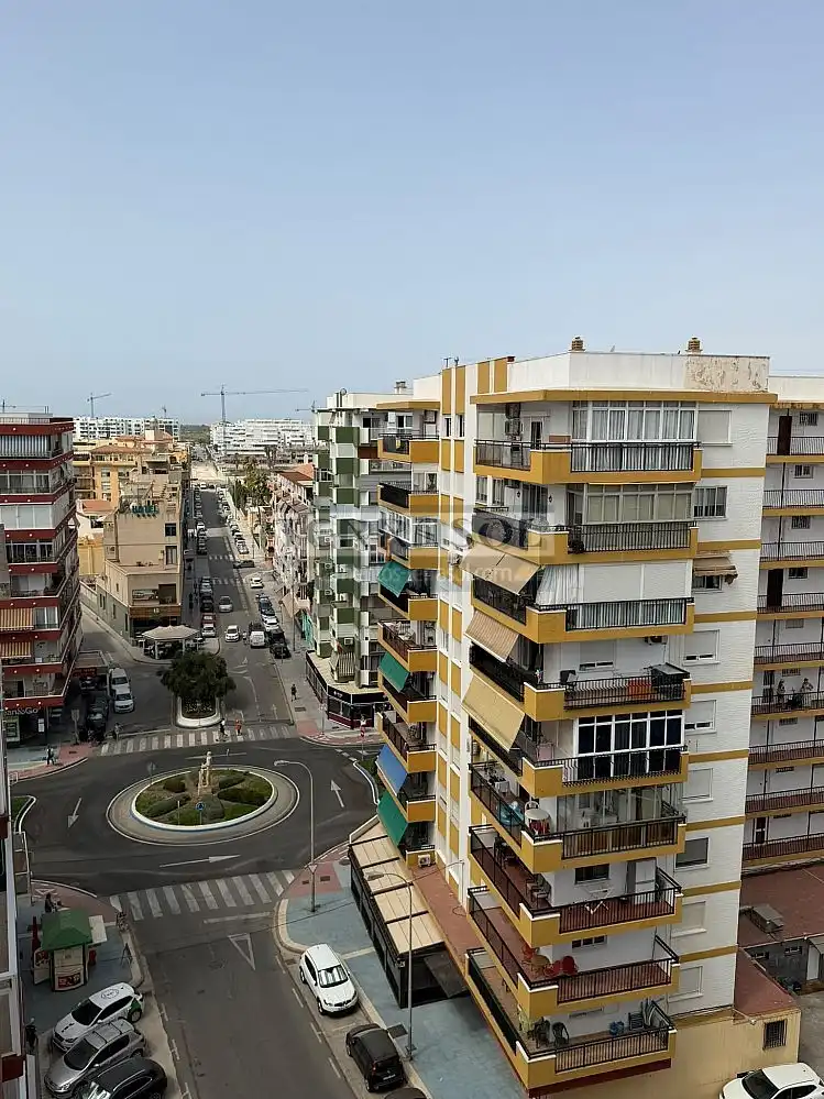 Außenansicht von Wohnungen zum Verkauf in Vélez-Málaga mit Klimaanlage, Heizung und Terrasse
