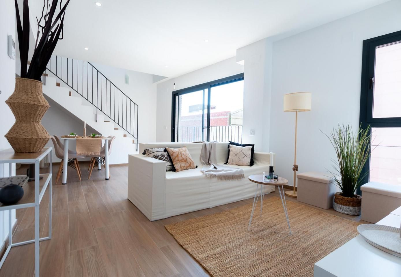 Living room of Flat for sale in Terrassa  with Terrace and Furnished
