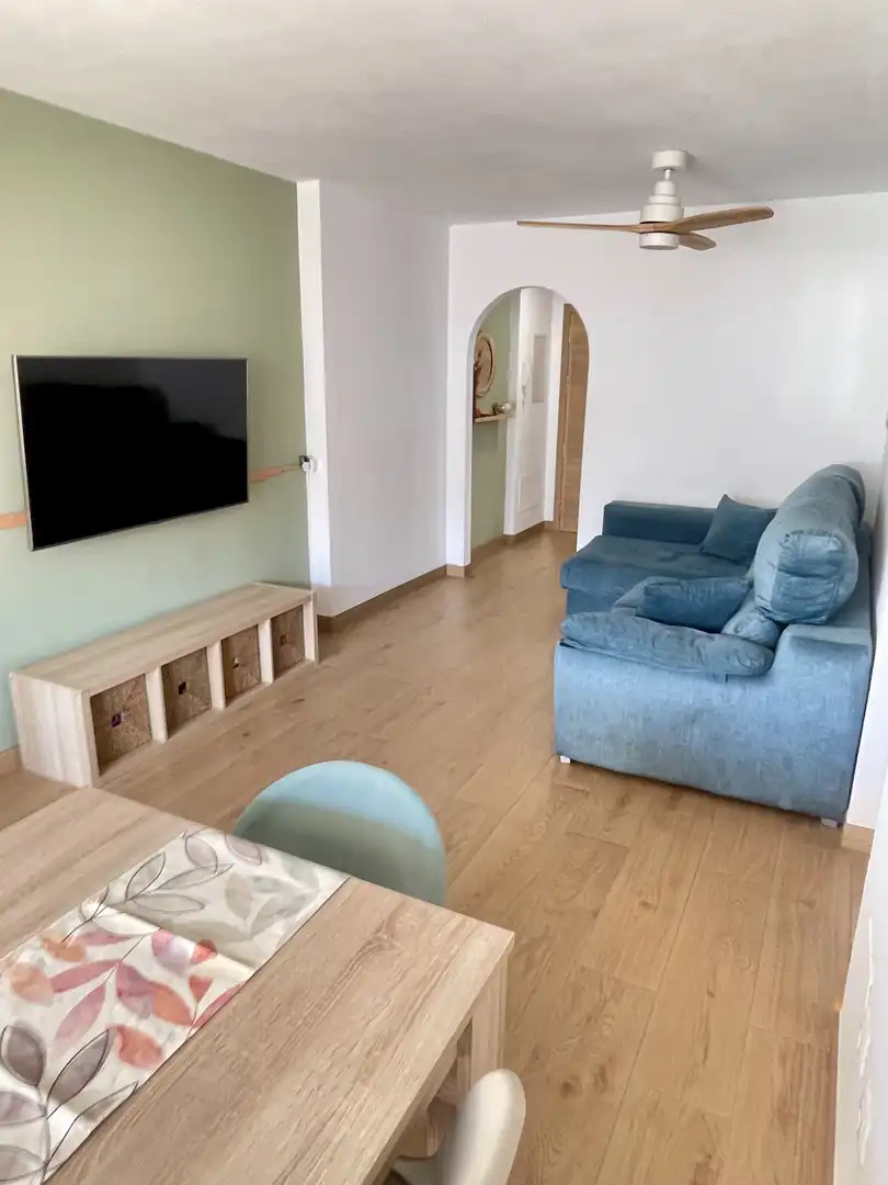 Sala d'estar de Pis en venda en Rincón de la Victoria amb Aire condicionat