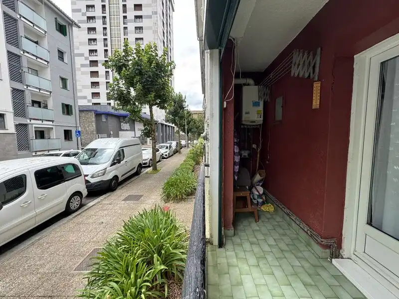 Exterior view of Flat for sale in Bergara  with Furnished