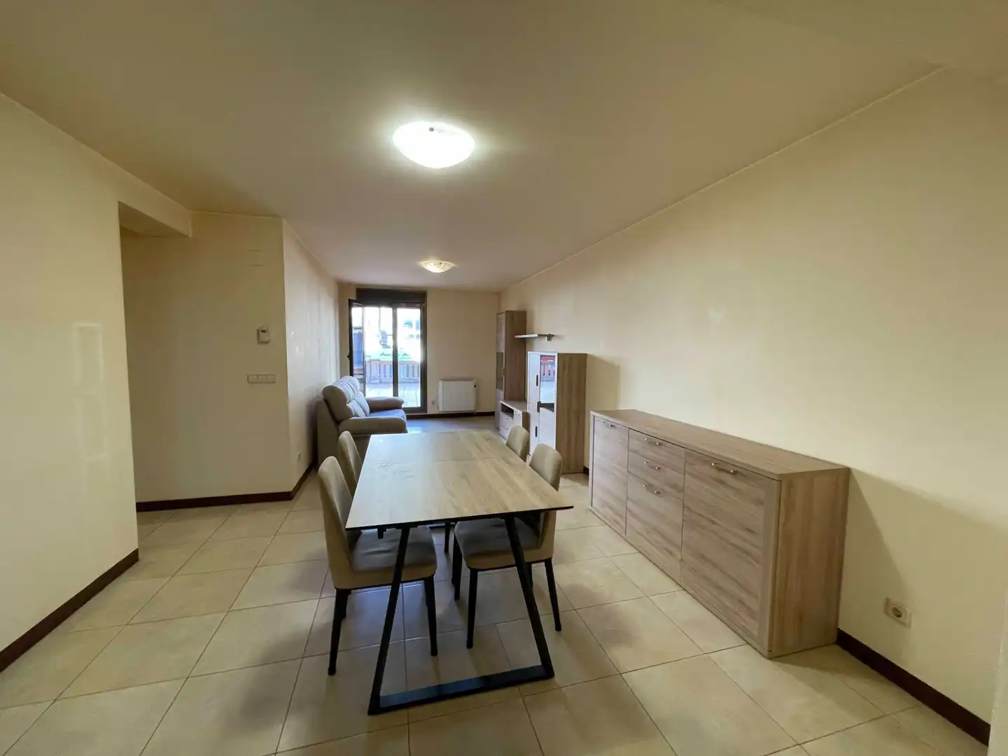 Esszimmer von Wohnung zur Miete in Graus mit Heizung, Terrasse und Möbliert