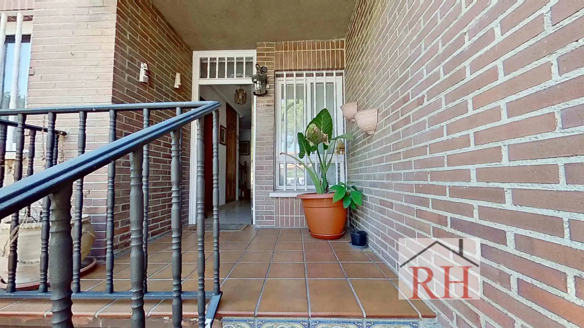 Casa adosada en venta en Alcalá de Henares con Aire acondicionado, Calefacción y Jardín privado