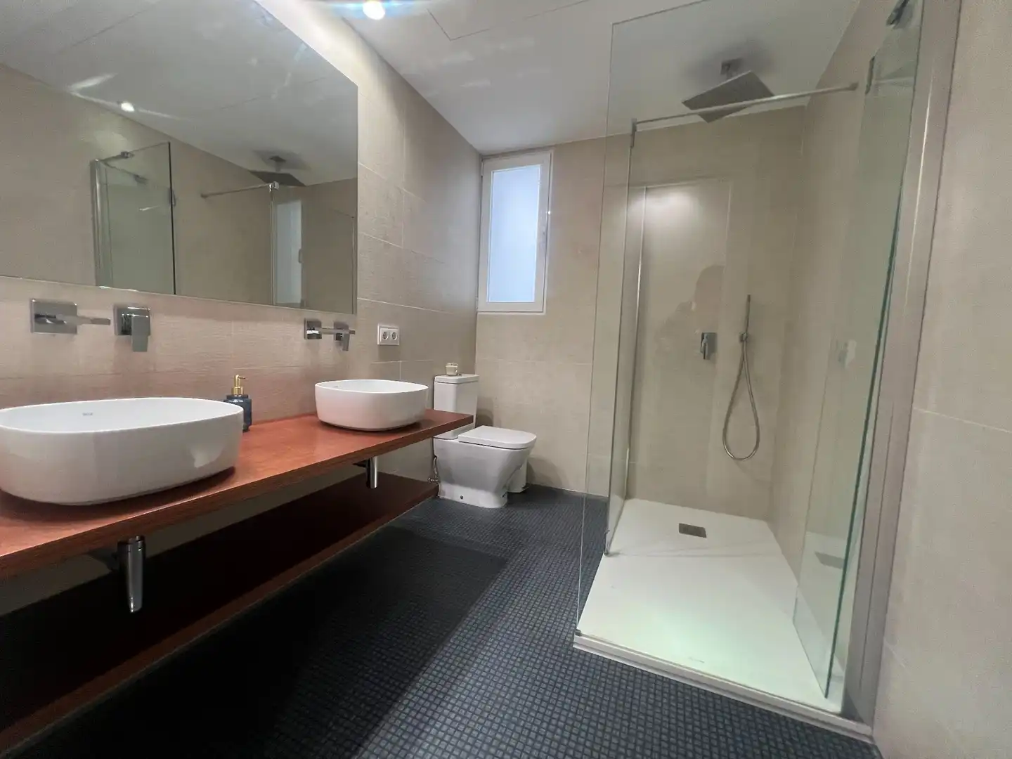 Baño de Piso en venta en Alicante / Alacant con Aire acondicionado y Calefacción