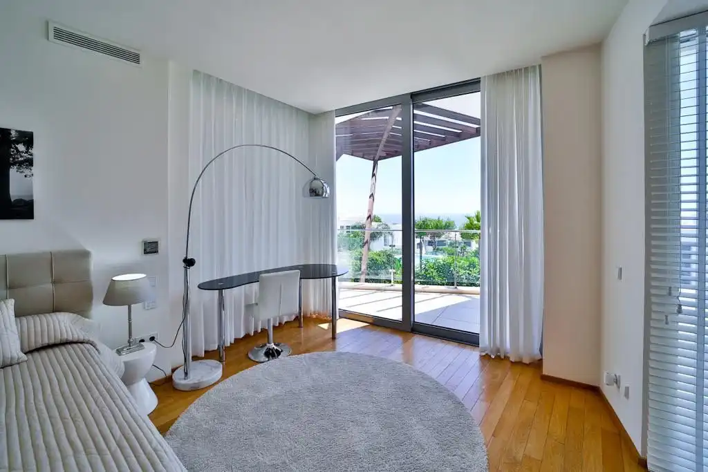 Habitación de Casa o chalet de alquiler en Marbella con Aire acondicionado, Jardín privado y Terraza