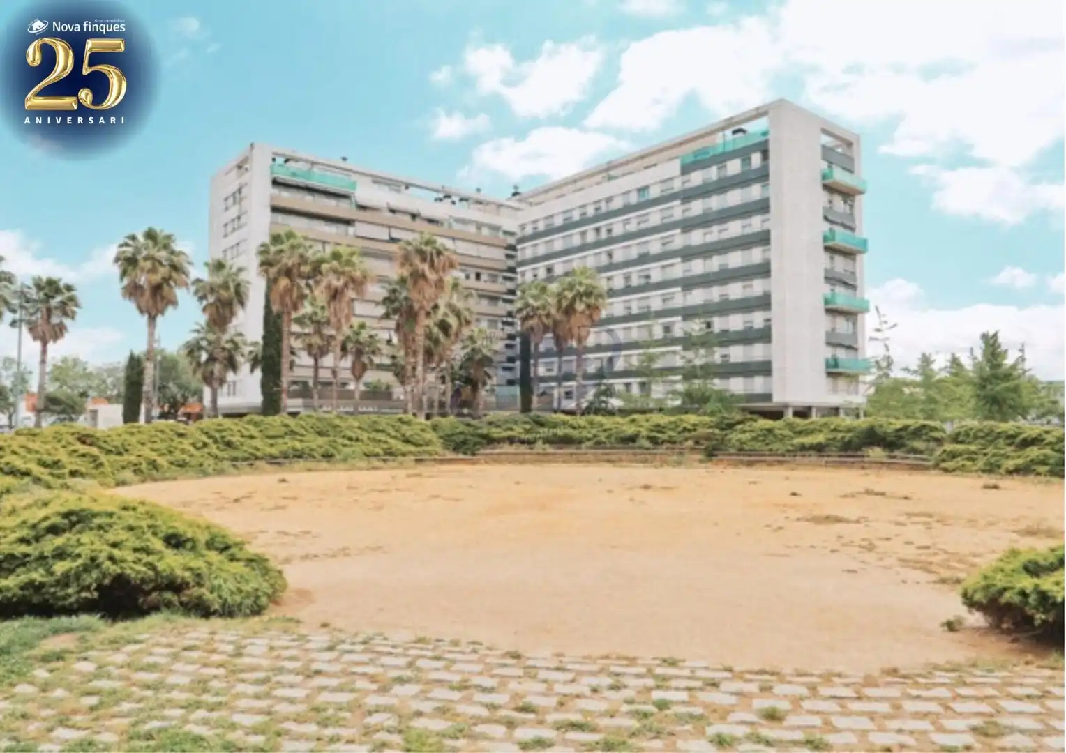Vista exterior de Ático en venta en Barberà del Vallès con Aire acondicionado, Calefacción y Terraza