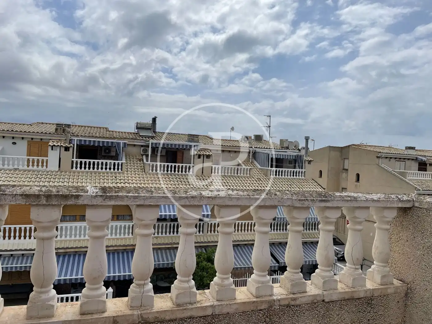 Vista exterior de Dúplex de alquiler en Santa Pola con Aire acondicionado, Calefacción y Terraza