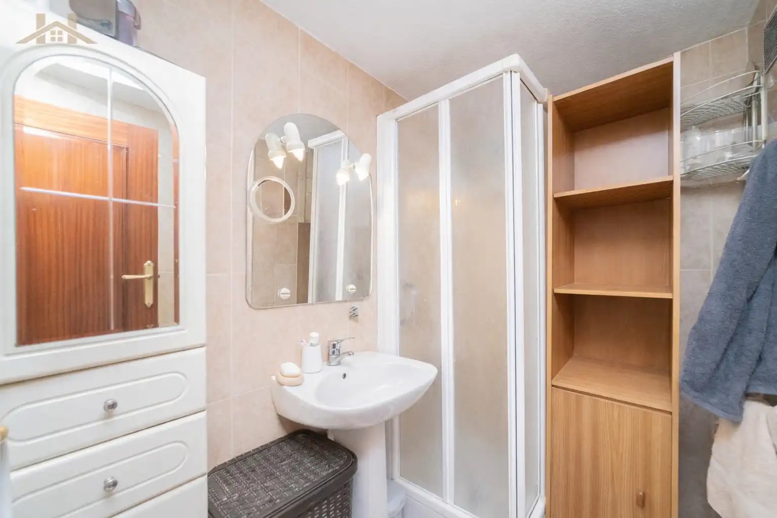 Bathroom of Flat for sale in Móstoles  with Storage room