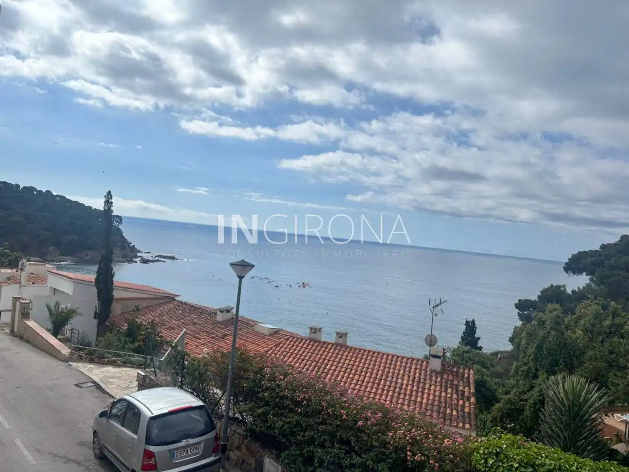 Vista exterior de Casa o xalet de lloguer en Lloret de Mar amb Aire condicionat, Jardí privat i Terrassa