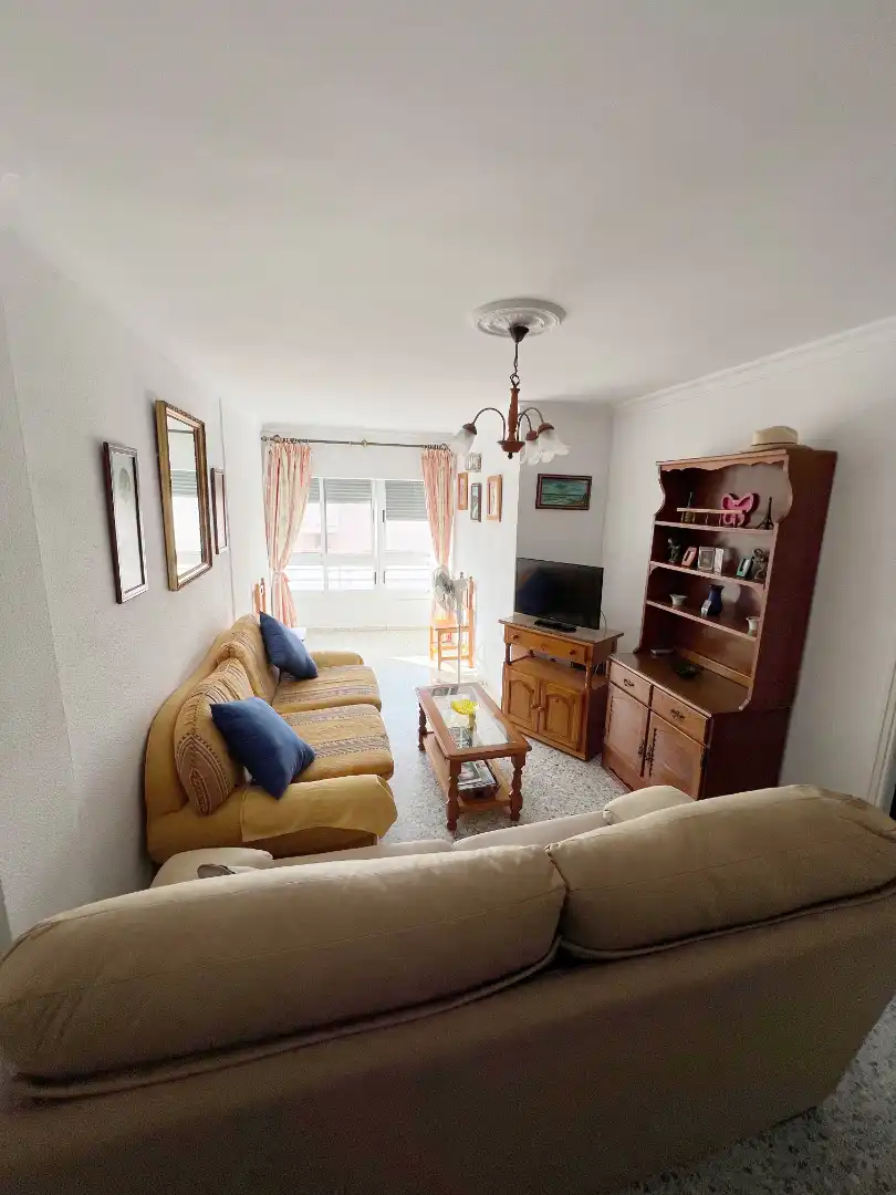 Flat for rent in Calle Víctor Pradera, Playa Cruz del Mar