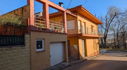 Foto 2 de Casa adosada en venda a Olot, Girona