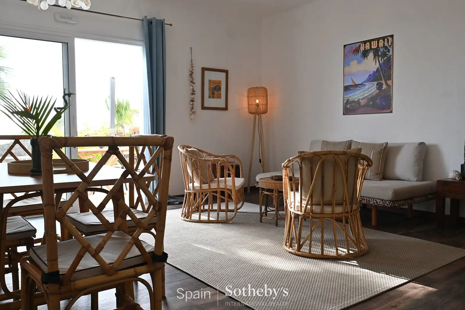 Sala d'estar de Casa o xalet en venda en Los Llanos de Aridane amb Aire condicionat, Calefacció i Jardí privat
