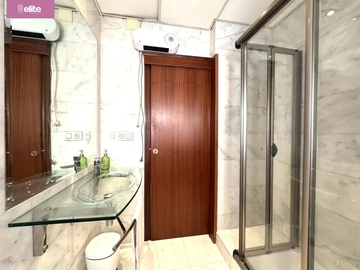 Bathroom of Flat for sale in Jerez de la Frontera