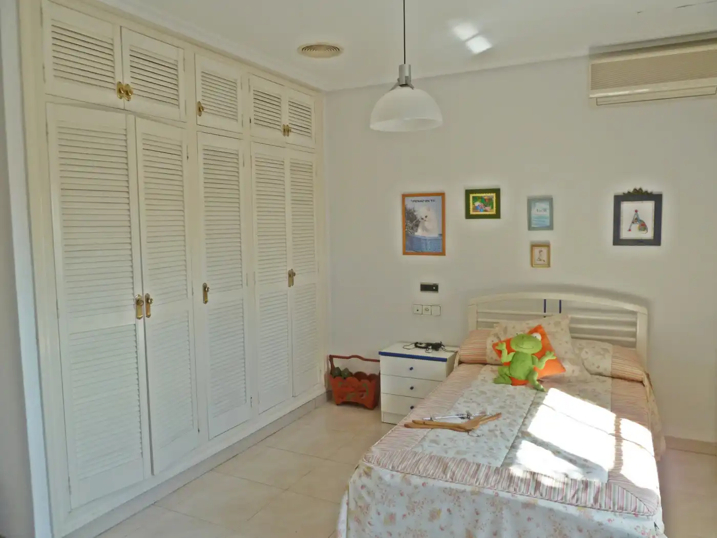 Habitación de Casa o chalet en venta en Orihuela con Terraza y Amueblado