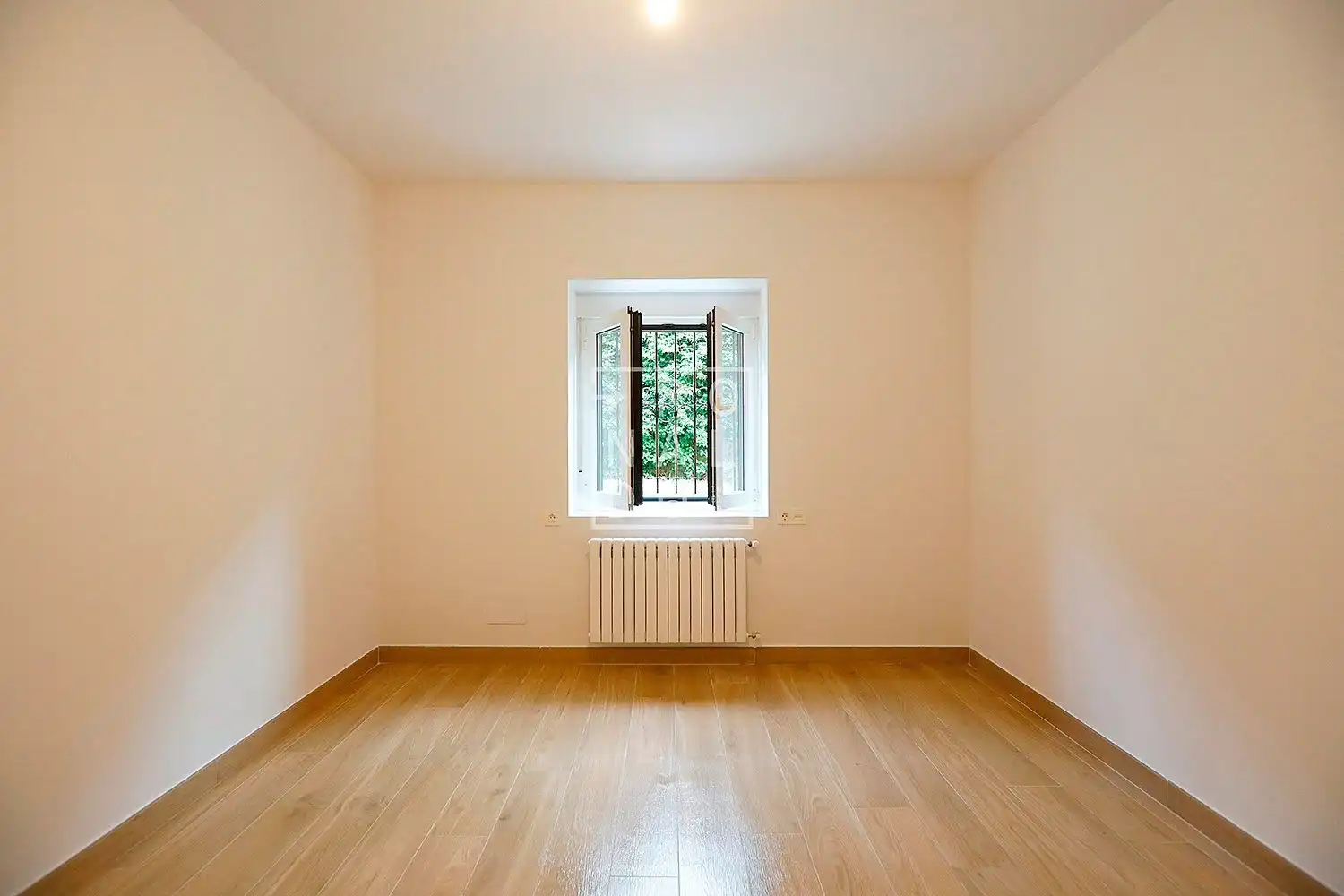 Habitación de Piso en venta en Irun  con Calefacción y Terraza