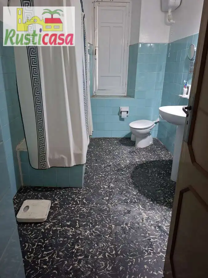 Bathroom of Houses for sale in Bailén  with Terrace, Storage room and Swimming Pool