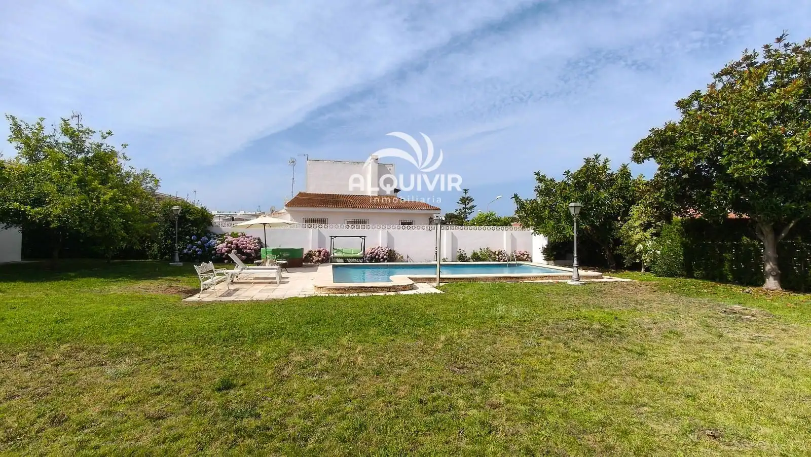 Casa o chalet en venta en Almonte con Terraza, Trastero y Piscina