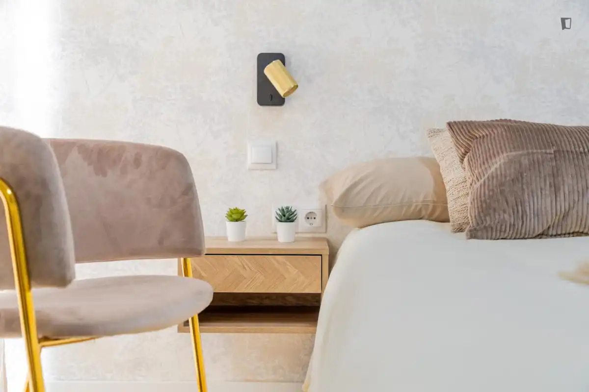 Habitación de Apartamento para compartir en Madrid con Calefacción, Amueblado y Horno
