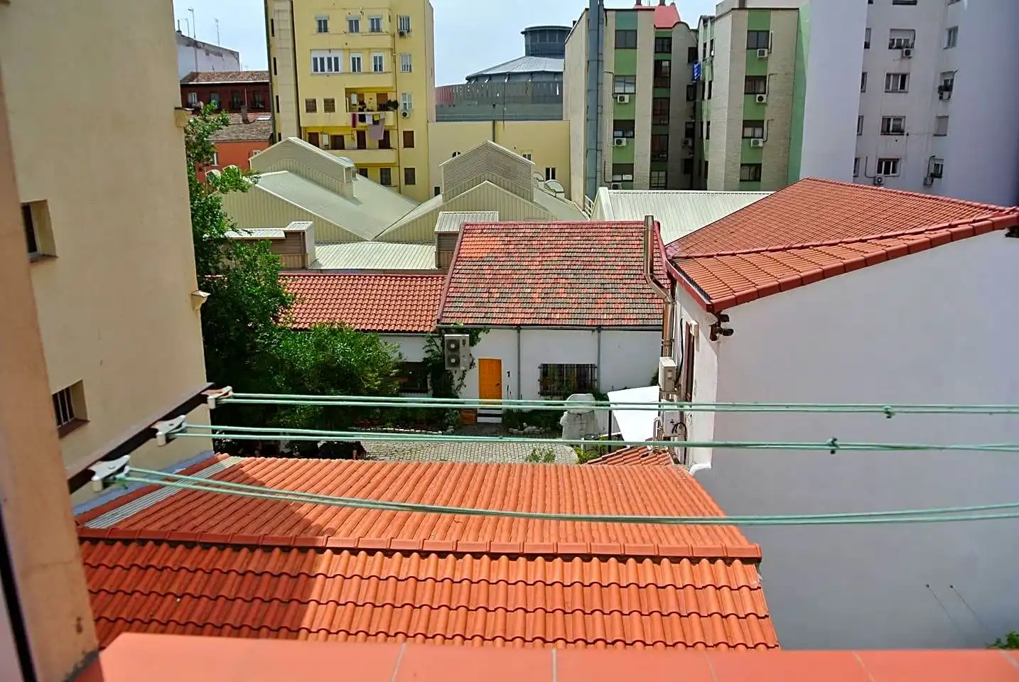 Vista exterior de Piso de alquiler en Madrid con Aire acondicionado, Calefacción y Balcón