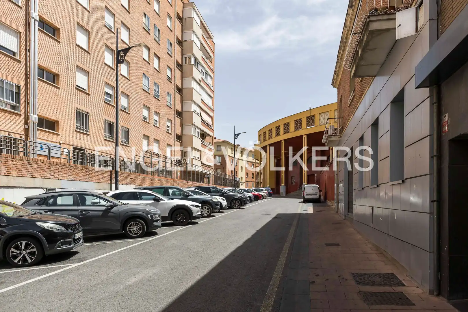 Vista exterior de Pis en venda en Guadalajara amb Calefacció i Terrassa