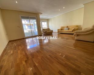 Sala d'estar de Pis en venda en Orihuela amb Aire condicionat, Calefacció i Parquet