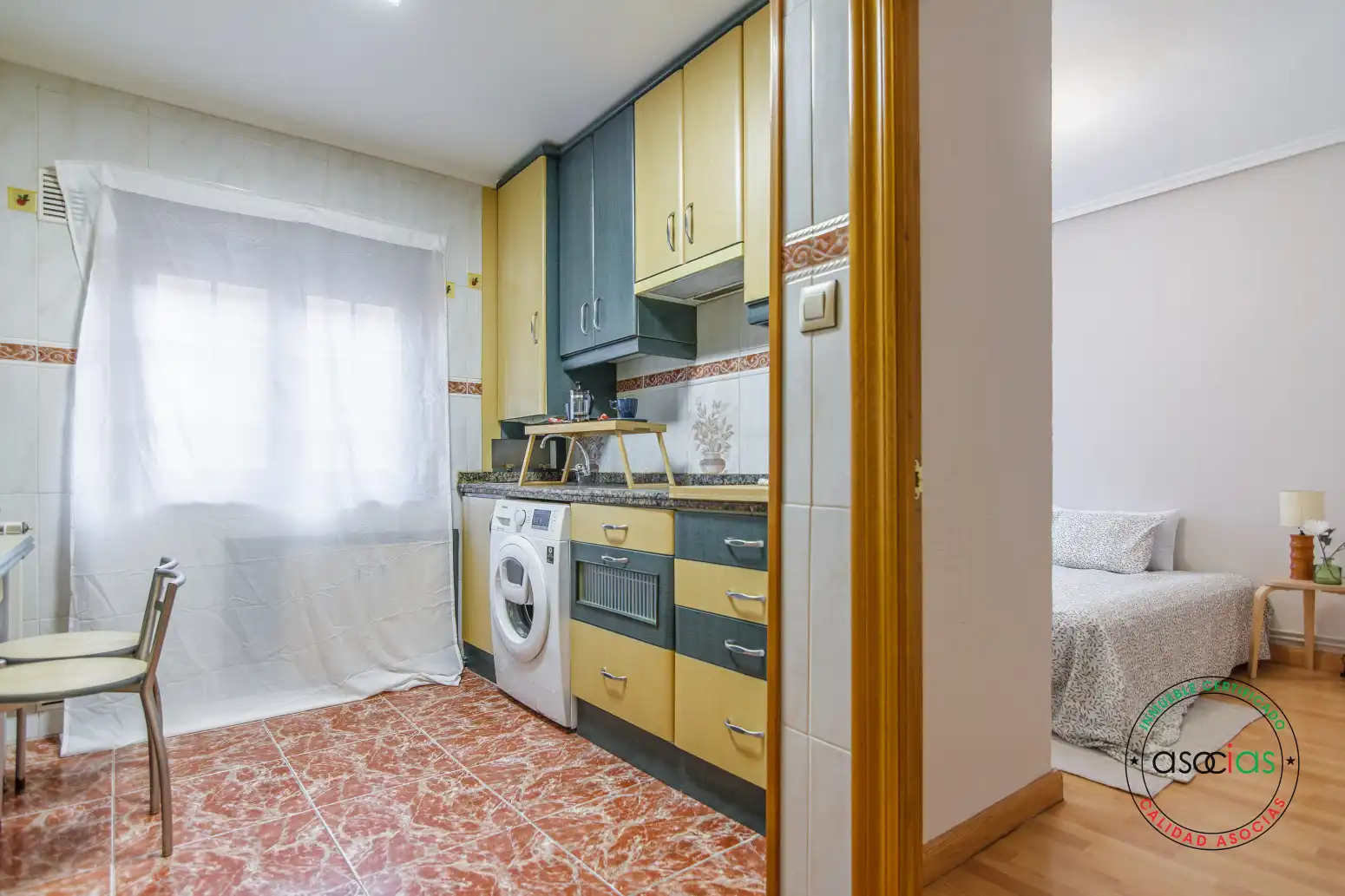 Cuina de Pis en venda en Gijón  amb Calefacció i Parquet