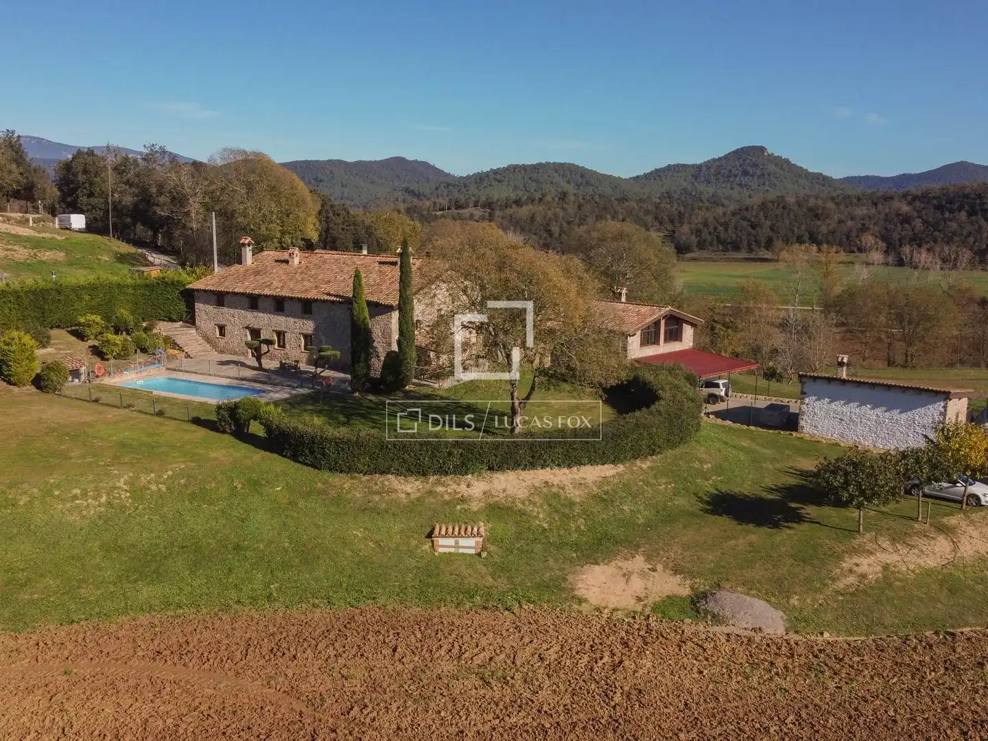 Finca rústica en venta en Santa Pau con Jardín privado, Terraza y Trastero