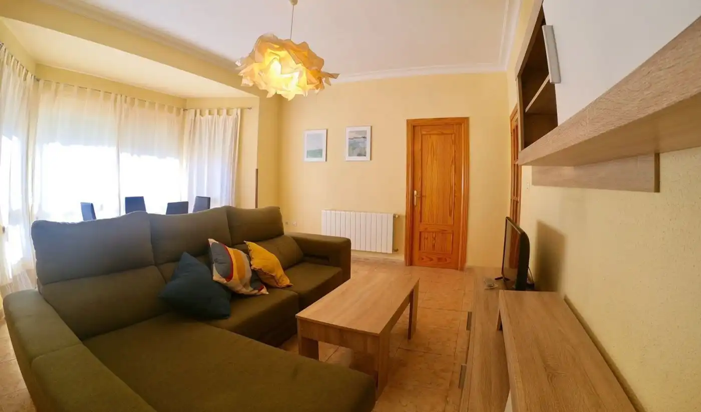Wohnzimmer von Wohnung zur Miete in Plasencia mit Heizung, Terrasse und Möbliert