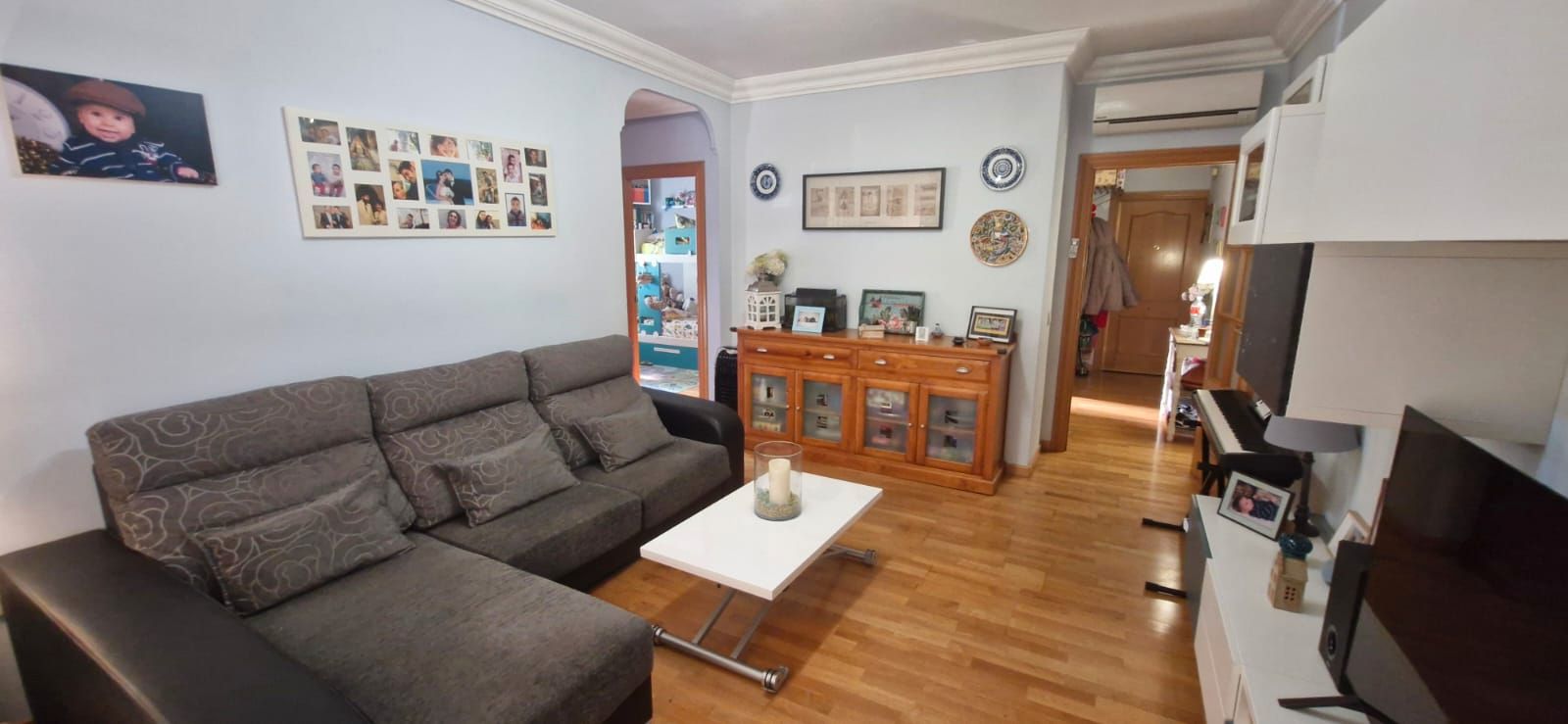 Sala d'estar de Pis en venda en Ciudad Real Capital amb Aire condicionat, Calefacció i Parquet