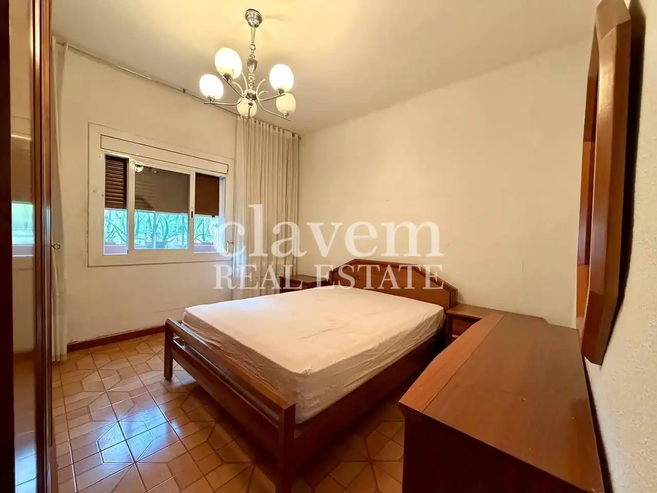 Habitación de Planta baja en venta en Nou Barris
