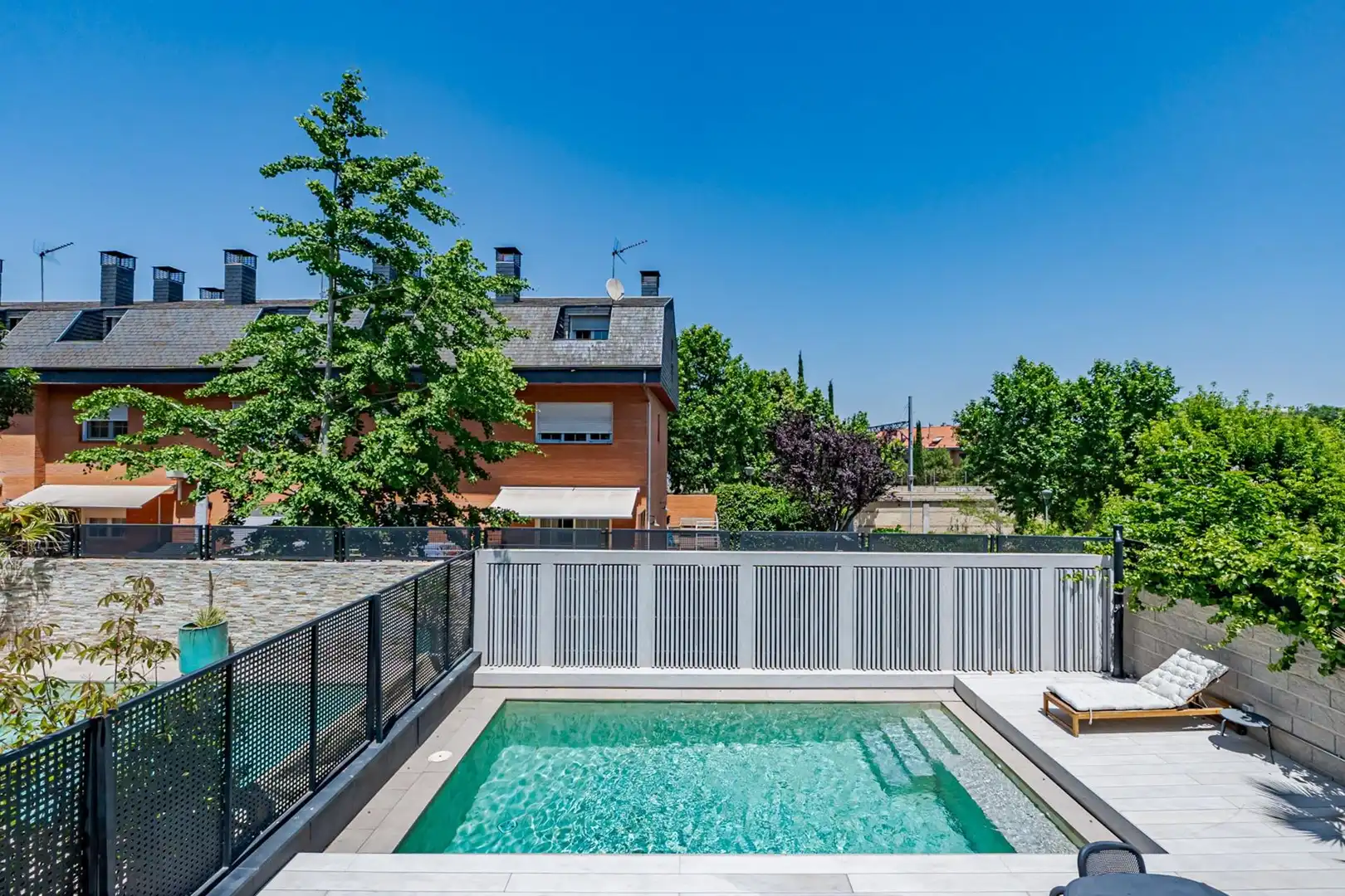 Piscina de Casa adosada en venta en Pozuelo de Alarcón con Aire acondicionado, Calefacción y Piscina