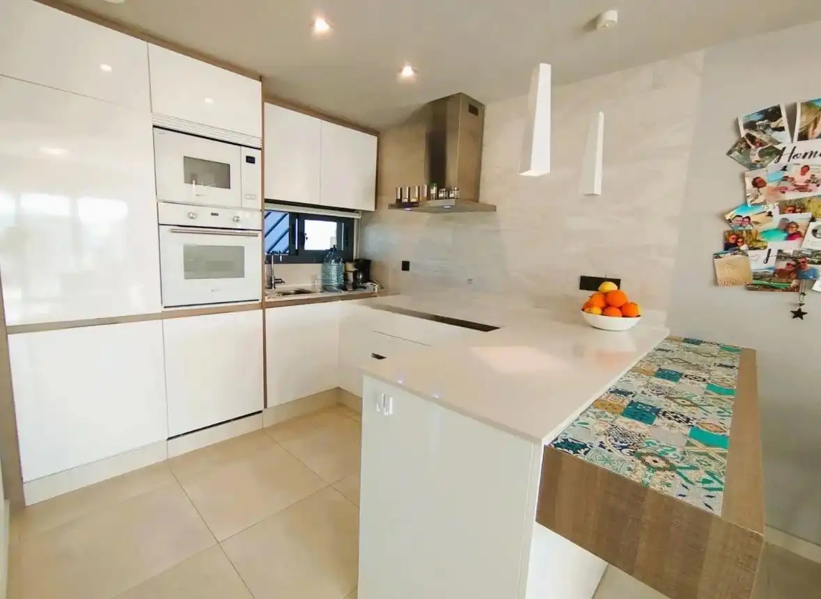 Cocina de Piso de alquiler en Guardamar del Segura con Aire acondicionado, Calefacción y Terraza