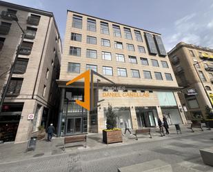 Vista exterior de Local en venda en  Lleida Capital amb Internet i Alarma