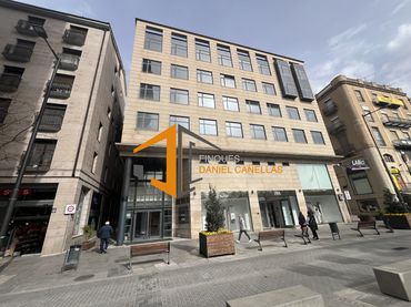 Business premises for sale in Avinguda de Blondel 54