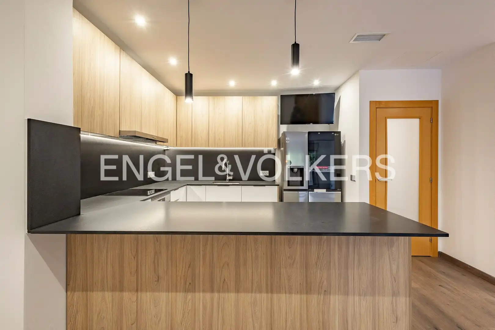 Kitchen of Apartments for sale in Sant Cugat del Vallès  with Air Conditioner, Heating and Private garden