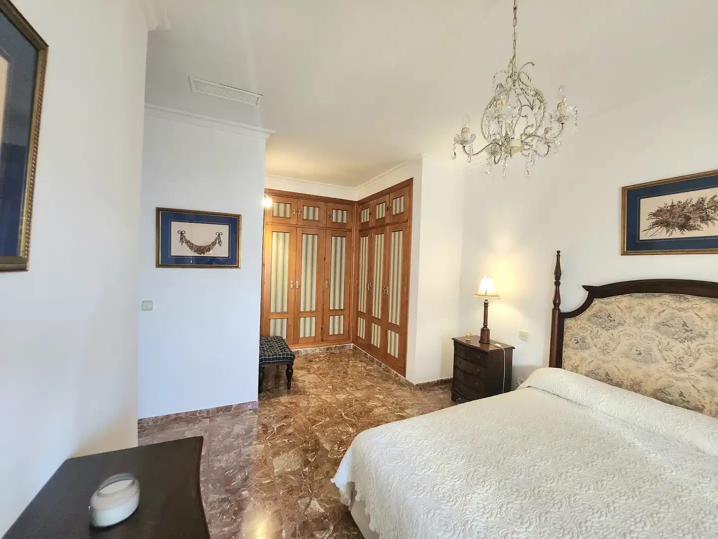 Habitación de Casa o chalet en venta en Alcalá de Guadaira con Aire acondicionado, Calefacción y Jardín privado