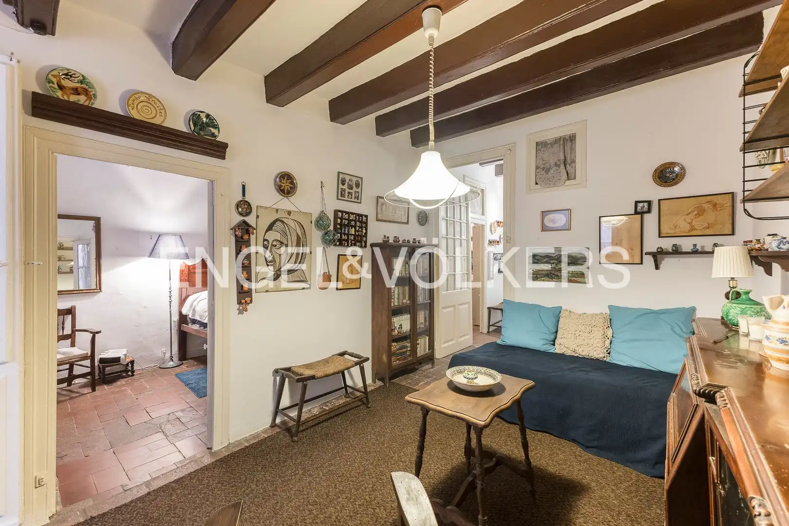 Sala de estar de Casa adosada en venta en Barcelona con Calefacción y Jardín privado