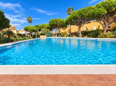 Adossat amb piscina en venda a Sancti Petri
