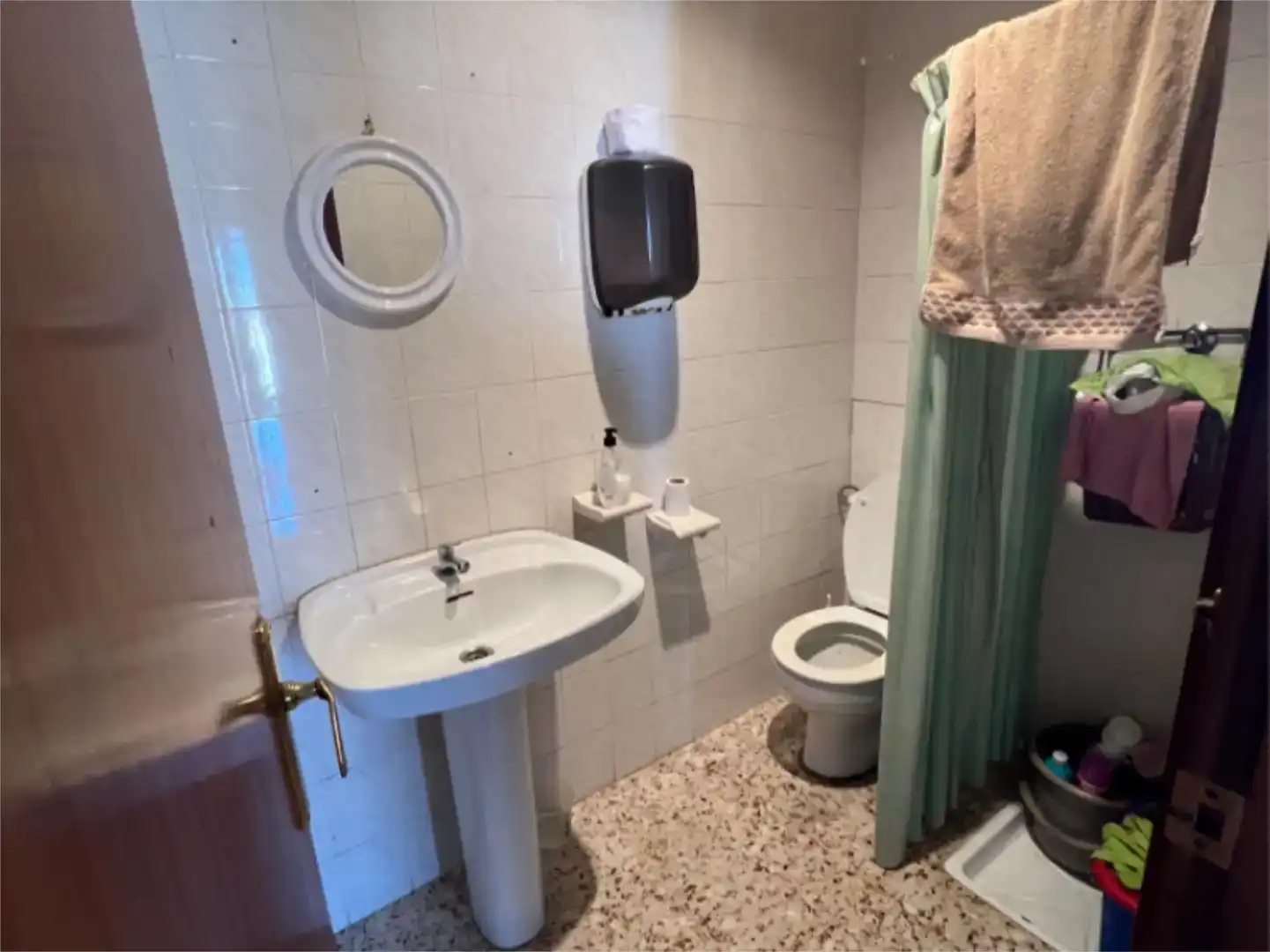 Badezimmer von Geschaftsraum zur Miete in Tibi