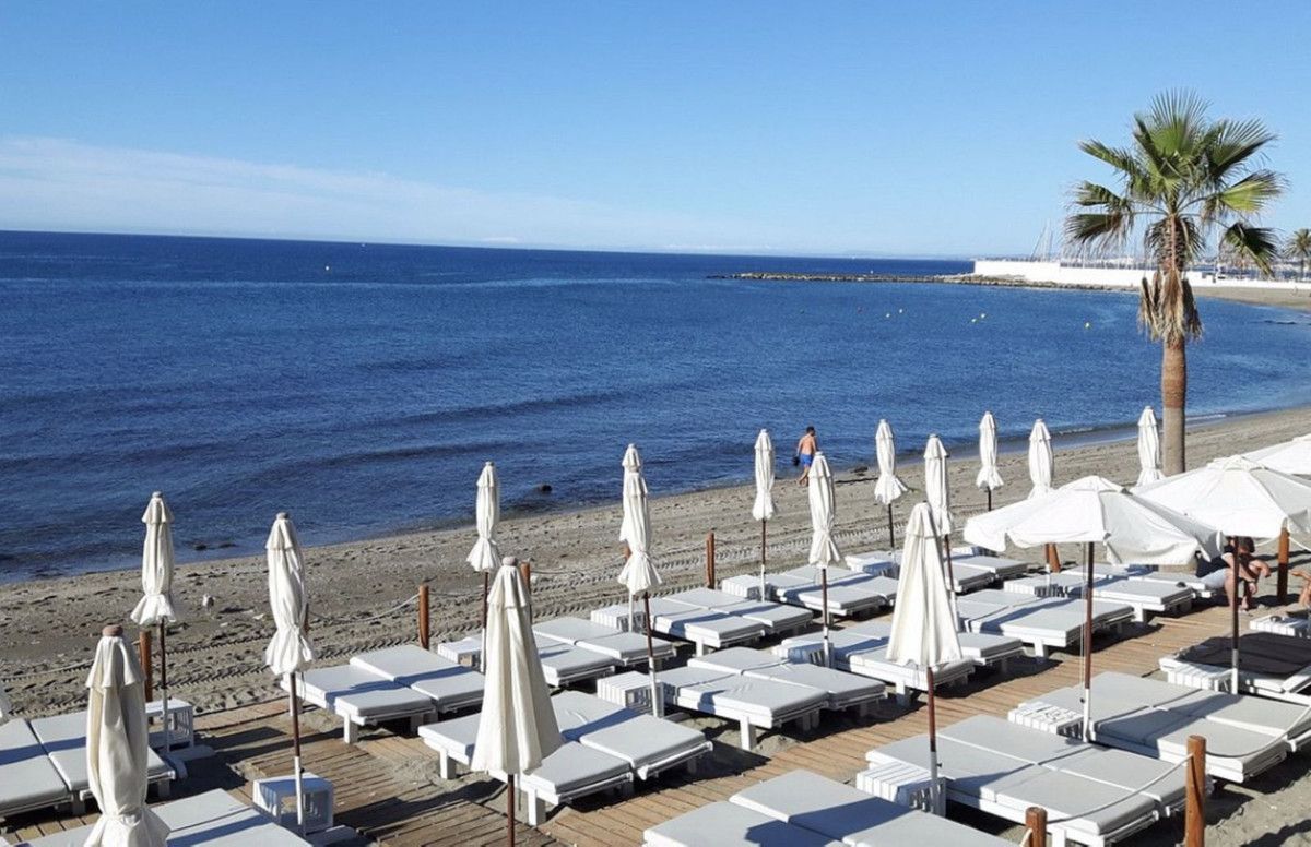 Apartamento en venta en Marbella con Aire acondicionado, Amueblado y Internet