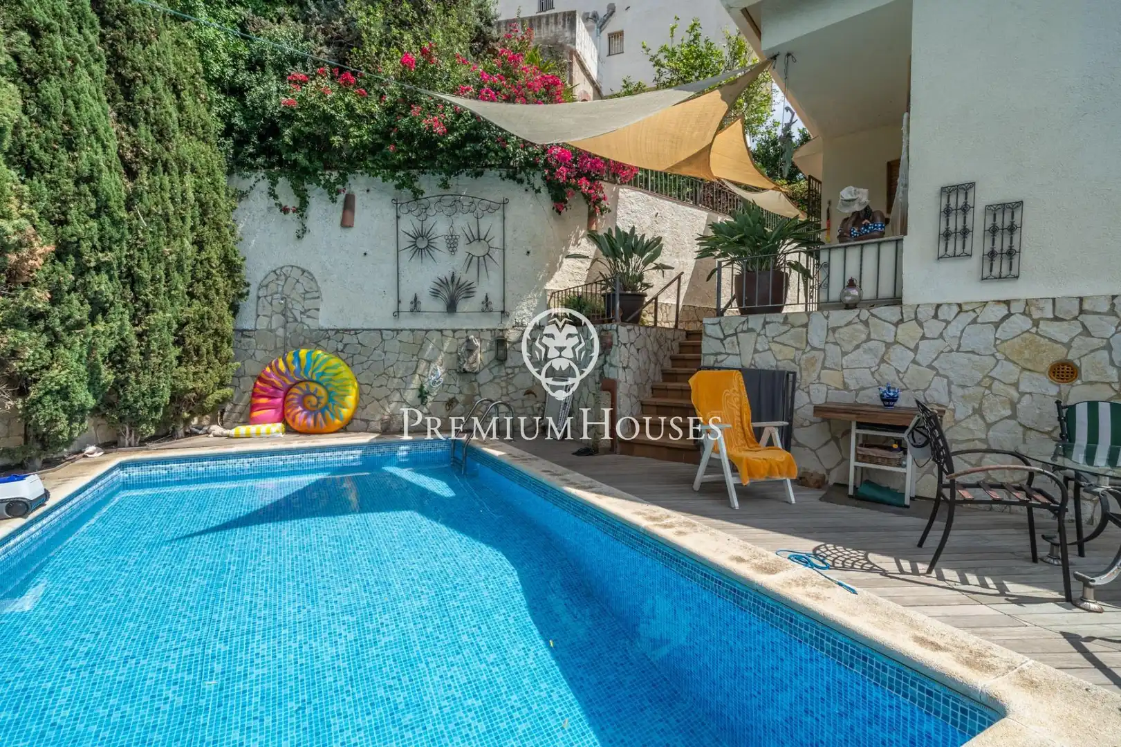 Piscina de Casa o xalet en venda en Arenys de Munt amb Calefacció, Jardí privat i Terrassa