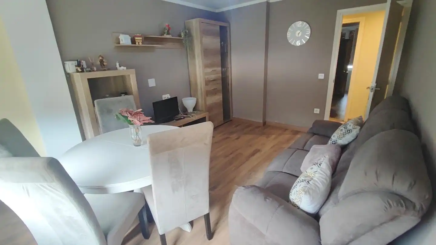 Wohnung zur Miete in Grupo Villanueva, Aller