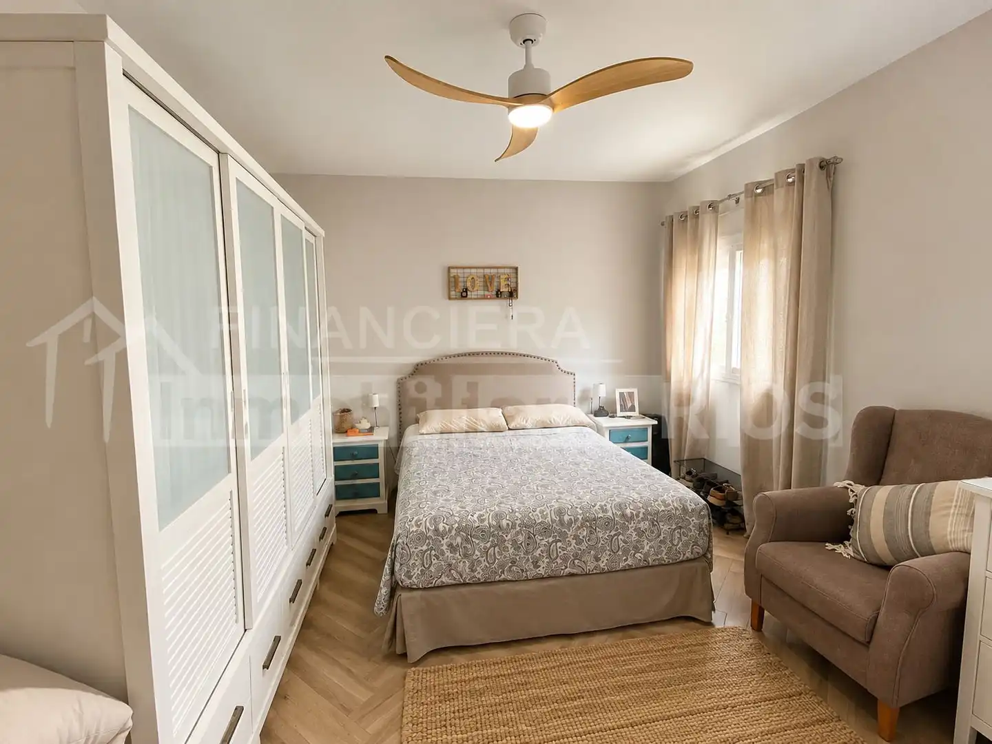 Schlafzimmer von Haus oder Chalet zum Verkauf in Alcalá de Guadaira mit Klimaanlage, Privatgarten und Abstellraum