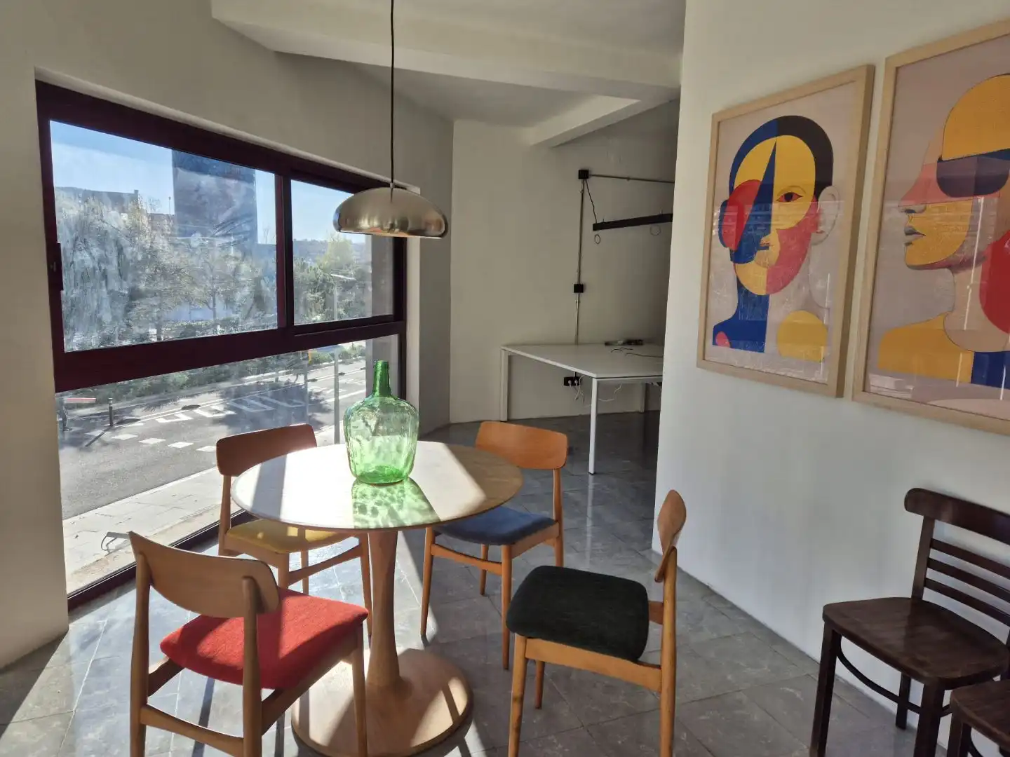 Esszimmer von Büro zur Miete in Barcelona mit Klimaanlage, Terrasse und Möbliert