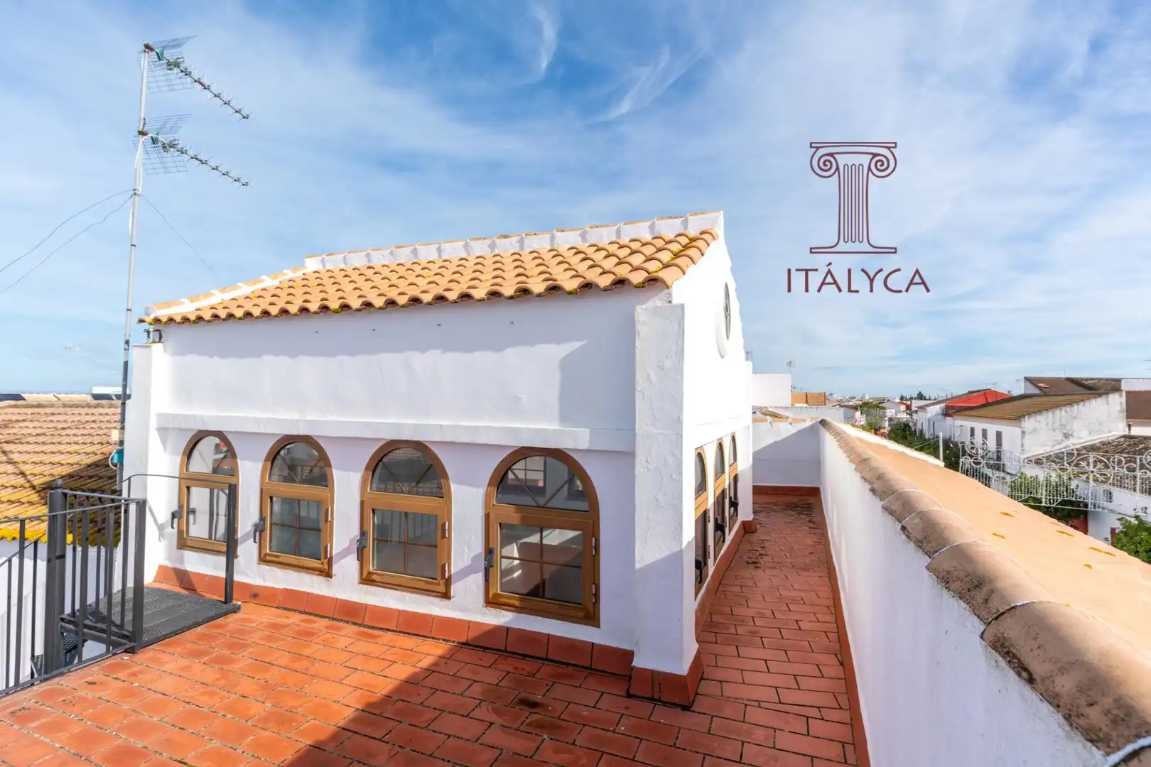 Vista exterior de Casa o chalet en venta en Aznalcázar con Aire acondicionado y Balcón