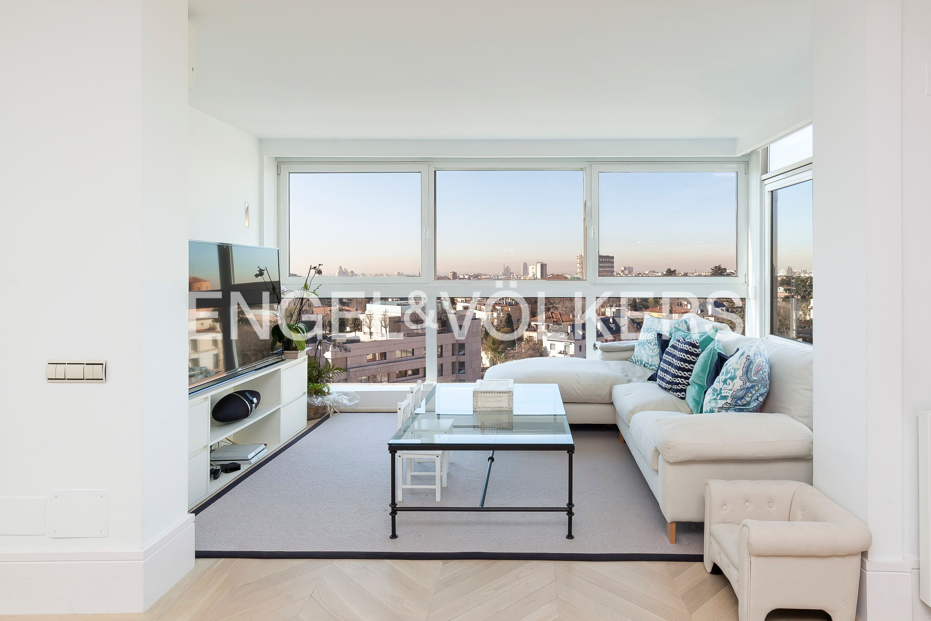 Living room of Attic to rent in  Madrid Capital  with Air Conditioner, Heating and Terrace