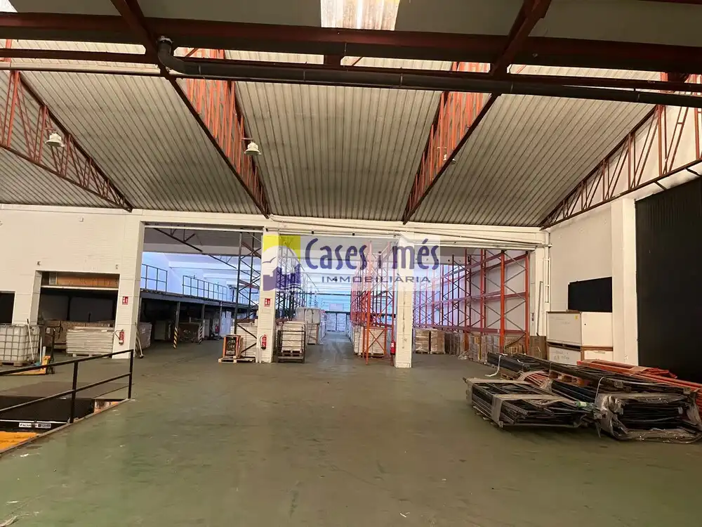 Nau industrial en venda en Foios